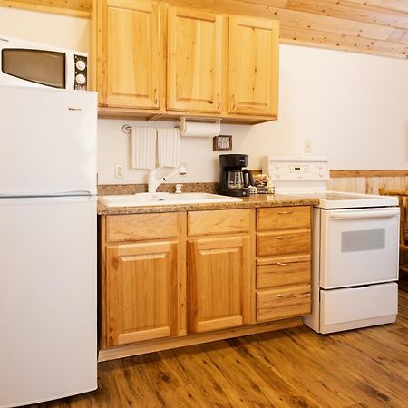 Beargrass Lodging & Rv Resort Hungry Horse Ngoại thất bức ảnh